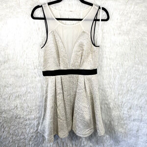 BCBGENERATION Women's Gold Metallic Tweed Chiffon Yoke Fit & Flare Dress Size 8